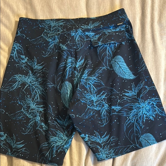 Oakley Performance Fit Swim Trunks - Picture 4 of 6